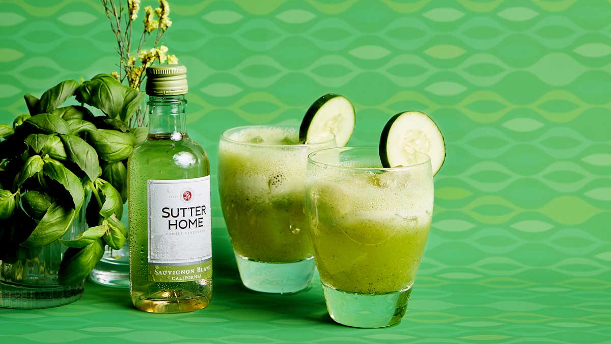 Try Your Luck With this St. Patrick's Pinch of Green Cocktail​