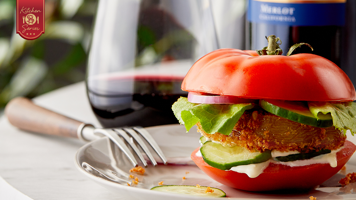 Southern Hospitality at its Best: The Fried Green-Tomato Tomato Sandwich & Sutter Home Wine