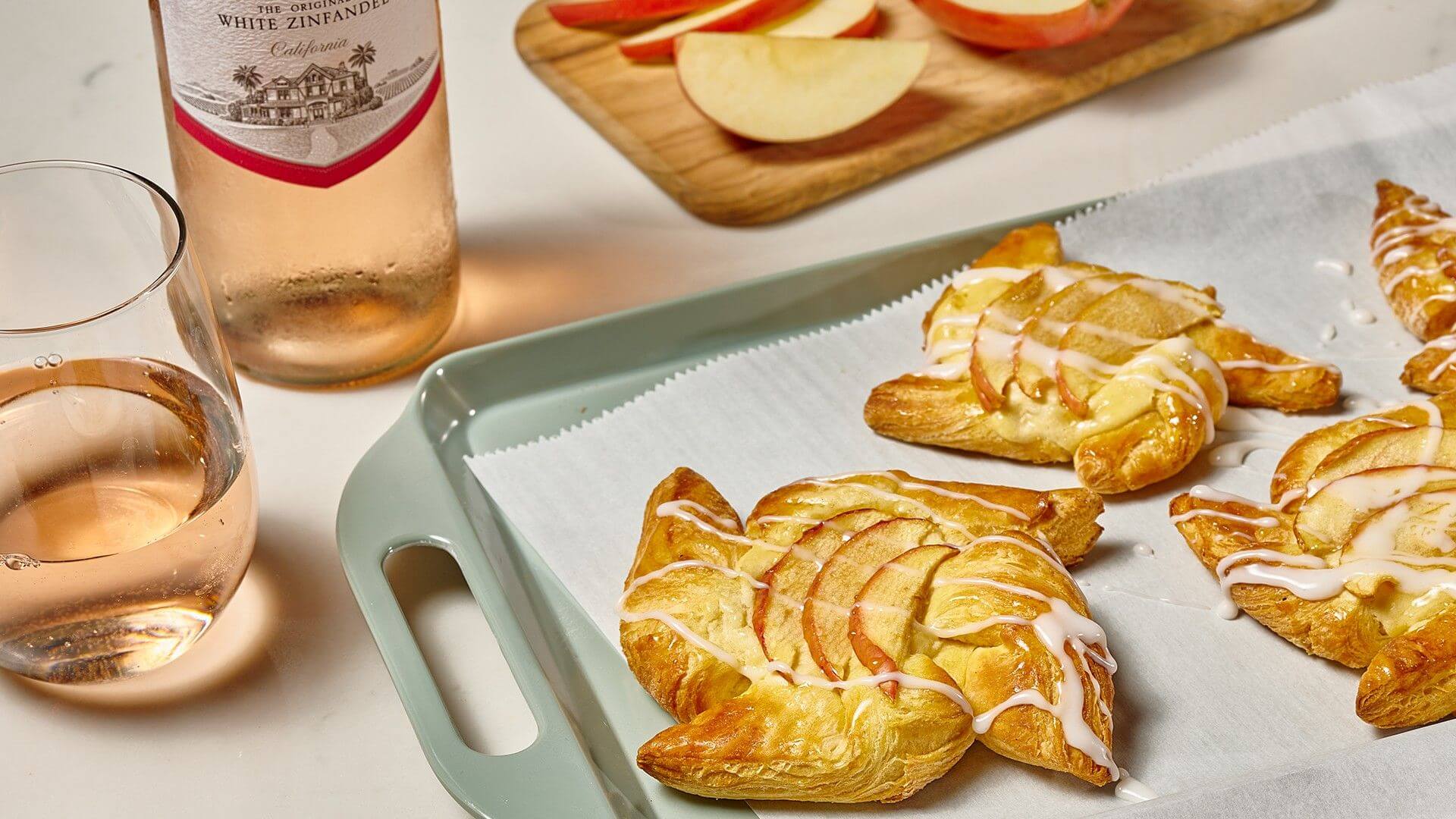 Apple Pinwheels paired with Sutter Home White Zinfandel​